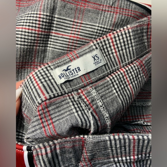 Hollister plaid shape fitting skirt - Picture 4 of 7